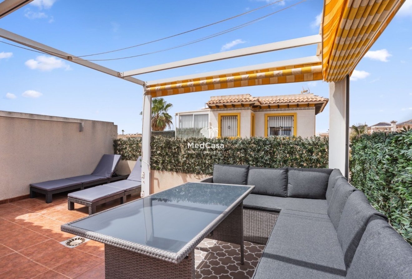 Resale - Townhouse -
Orihuela Costa - La Regia