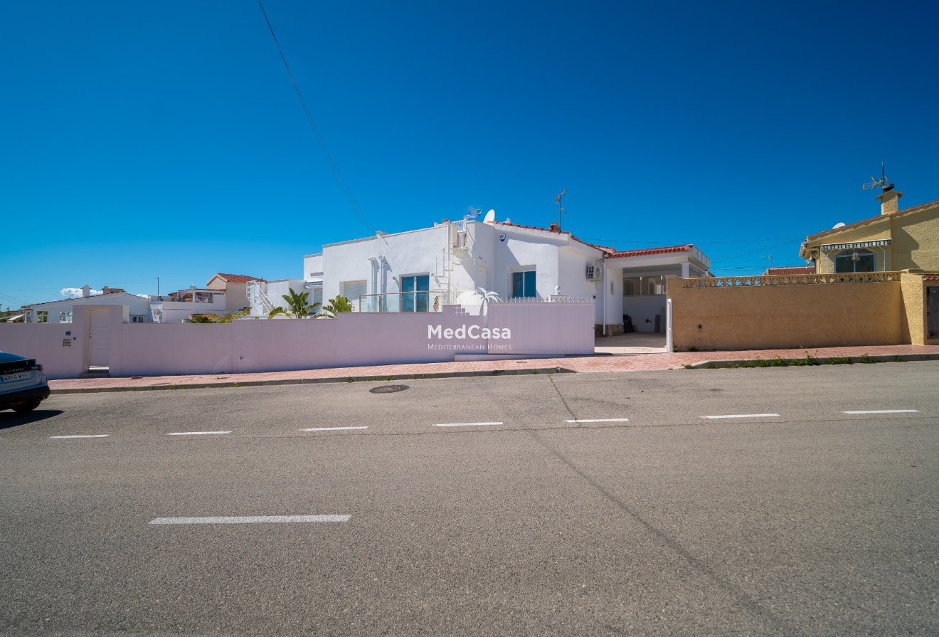Resale - Townhouse -
Ciudad Quesada - town
