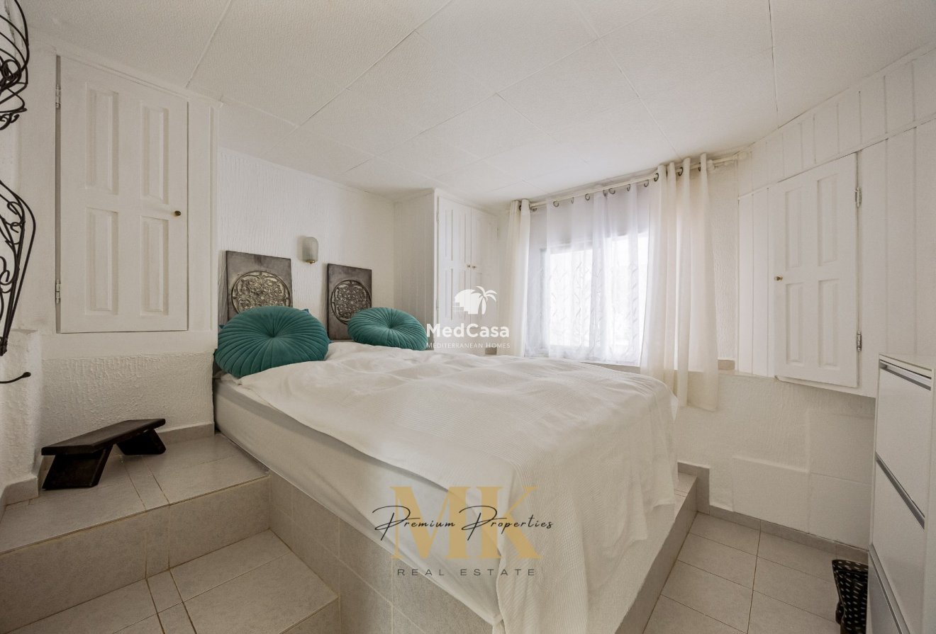 Wiederverkauf - Villa -
Denia - Montgó