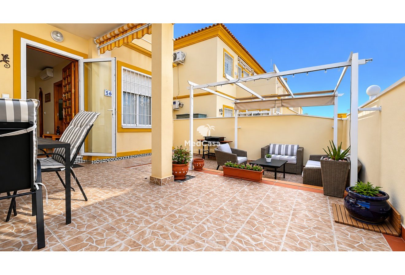 Resale - Townhouse -
Orihuela Costa - Playa Flamenca