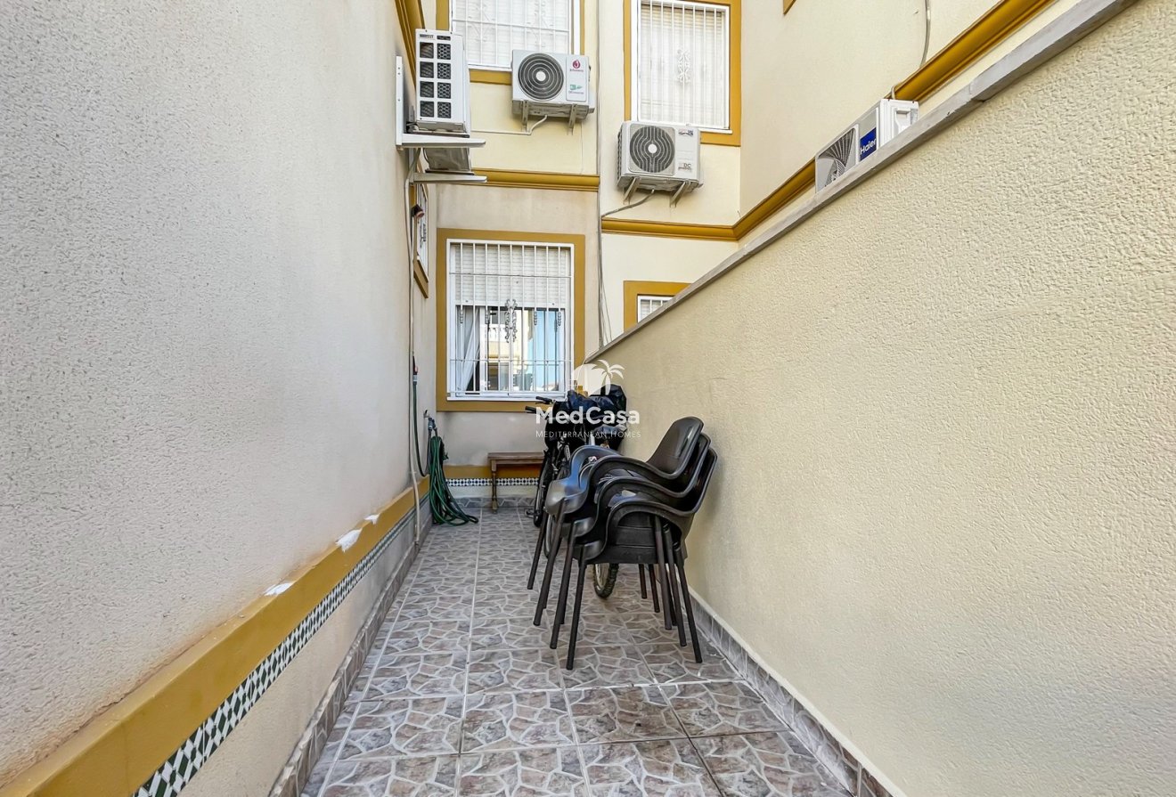 Resale - Townhouse -
Orihuela Costa - Playa Flamenca