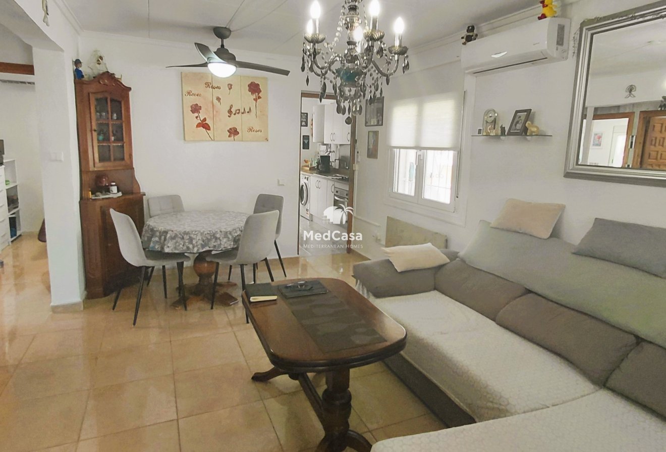 Resale - Villa -
San Fulgencio