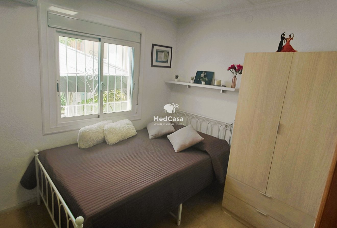 Resale - Villa -
San Fulgencio