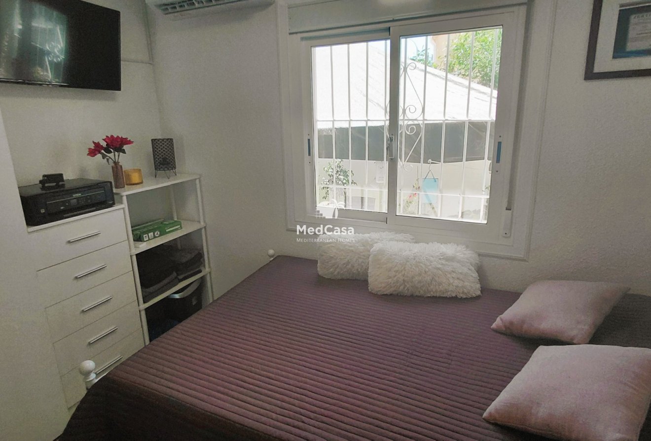 Resale - Villa -
San Fulgencio