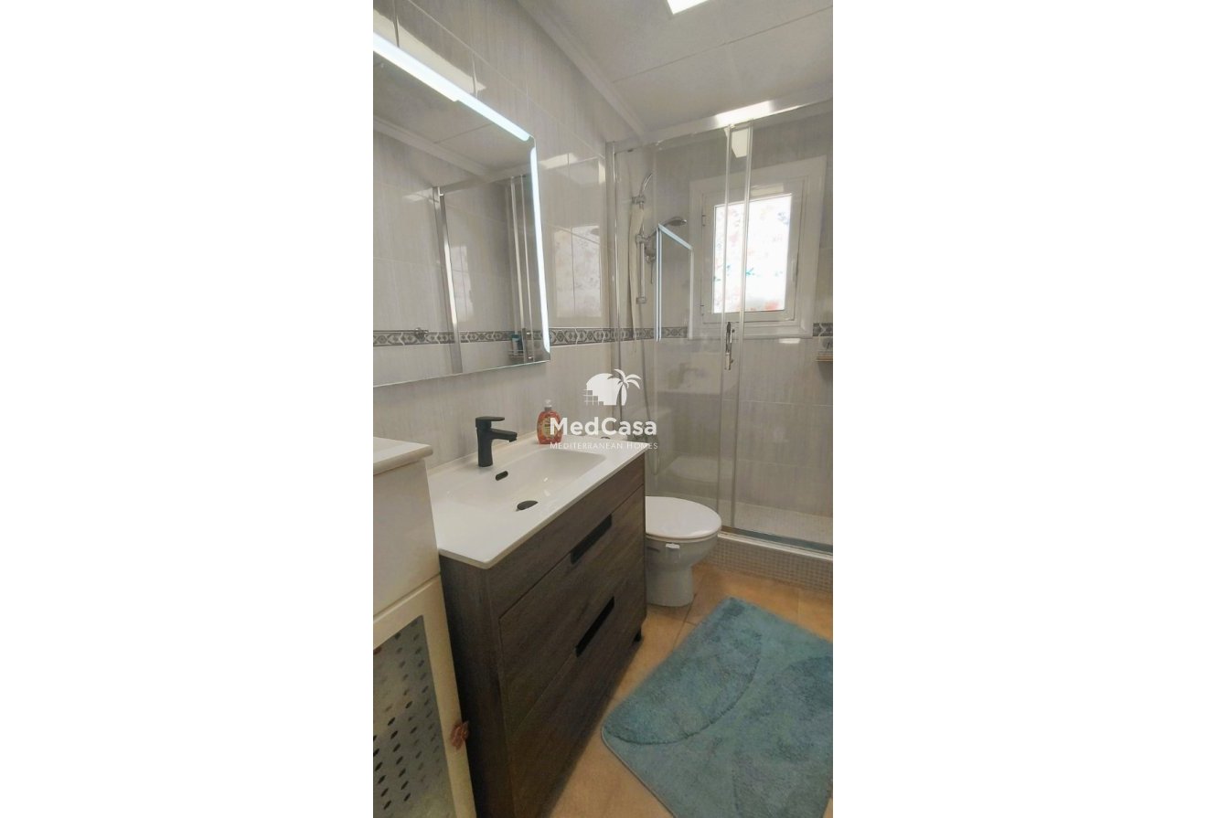 Resale - Villa -
San Fulgencio