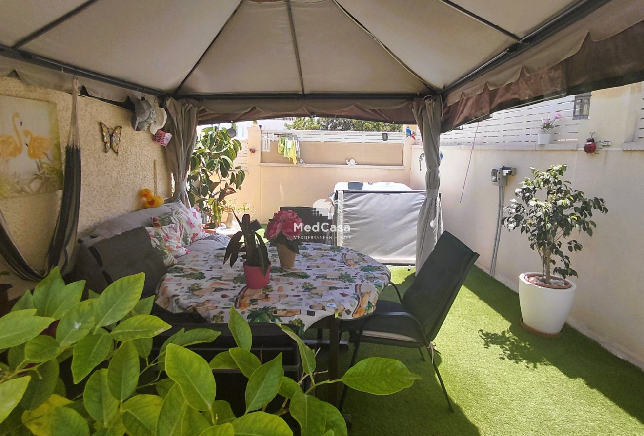 Resale - Villa -
San Fulgencio