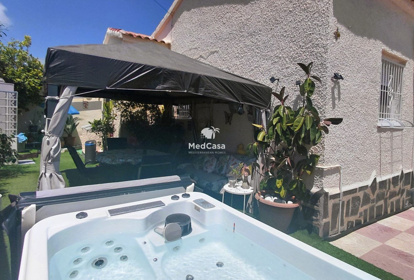 Resale - Villa -
San Fulgencio