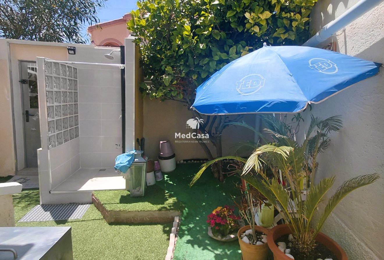 Resale - Villa -
San Fulgencio