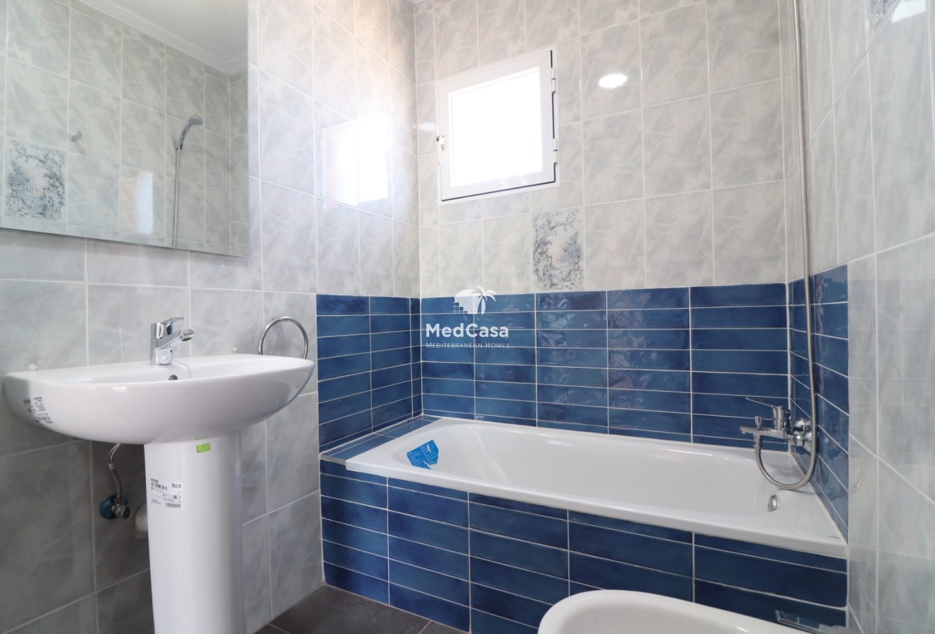 Segunda mano - Apartamento -
Orihuela Costa - Punta Prima
