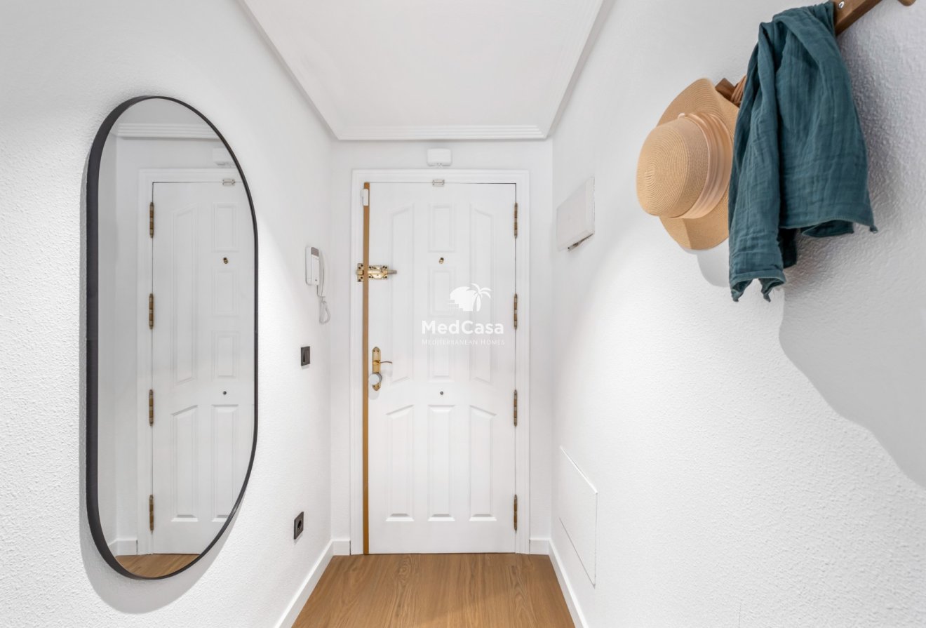 Segunda mano - Apartamento -
Orihuela Costa - La Florida