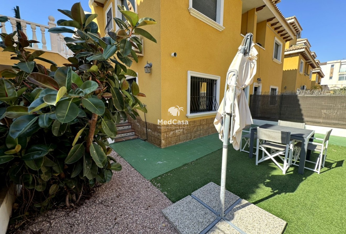 Resale - Villa -
Ciudad Quesada