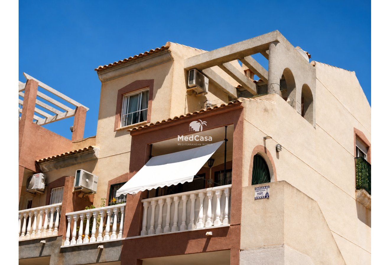 Resale - Apartment -
Orihuela Costa - Villamartín