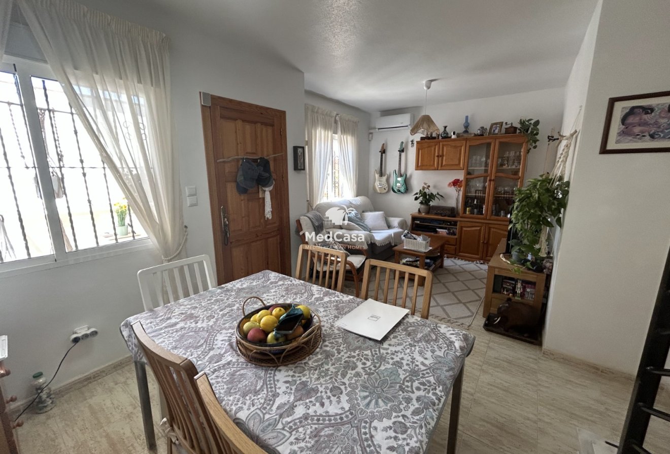 Resale - Apartment -
Orihuela Costa - Villamartín