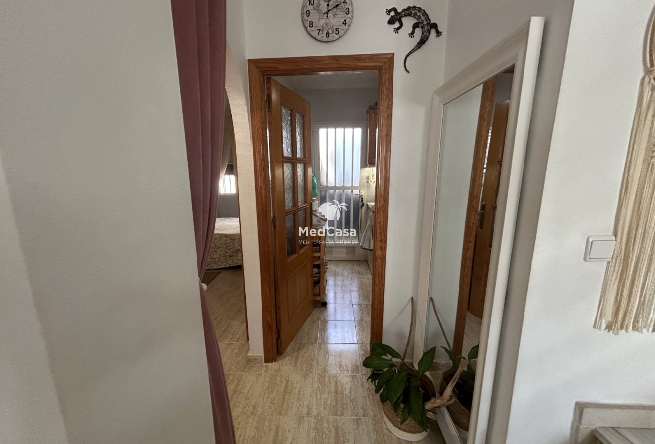 Resale - Apartment -
Orihuela Costa - Villamartín