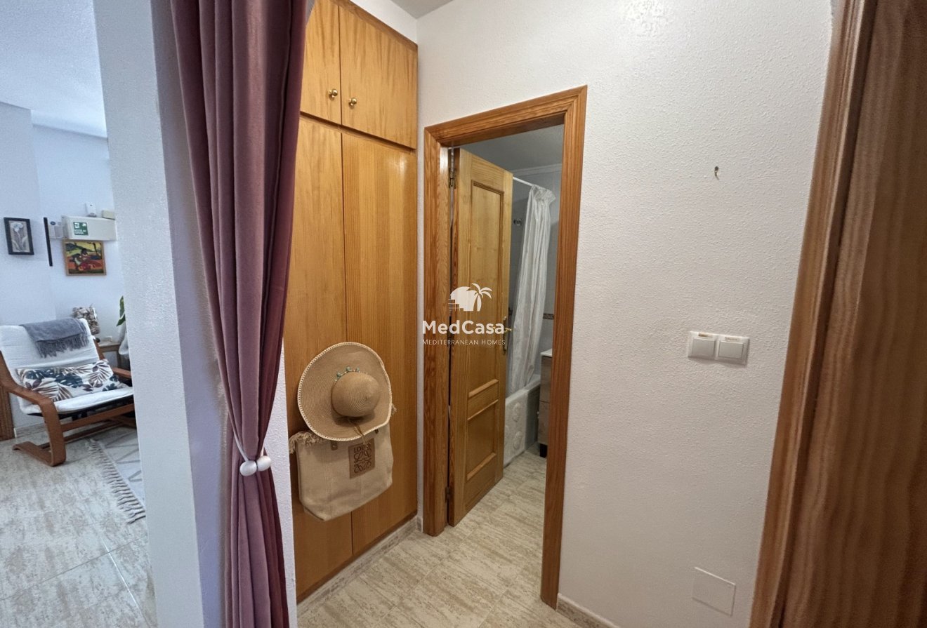 Resale - Apartment -
Orihuela Costa - Villamartín