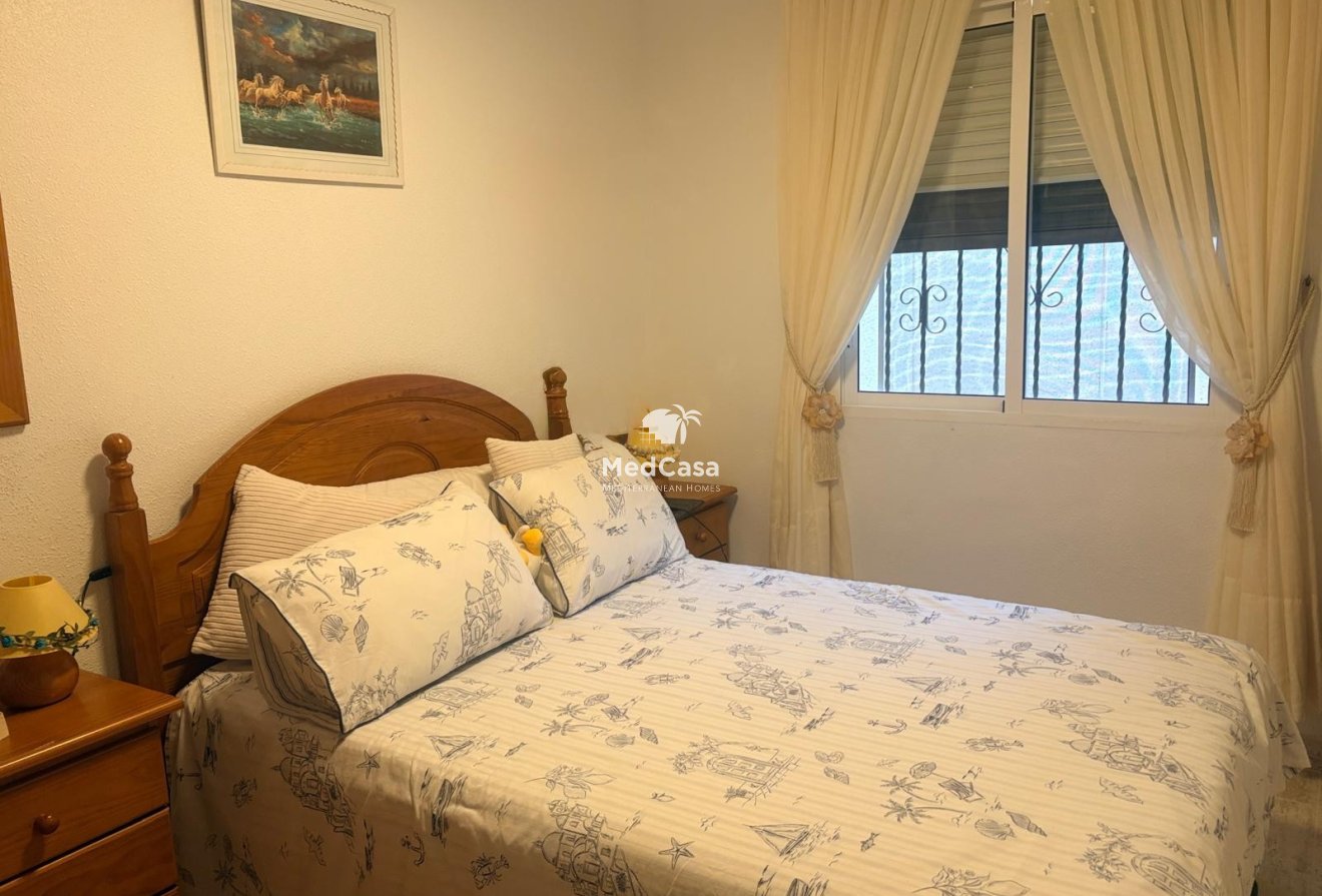 Resale - Apartment -
Orihuela Costa - Villamartín