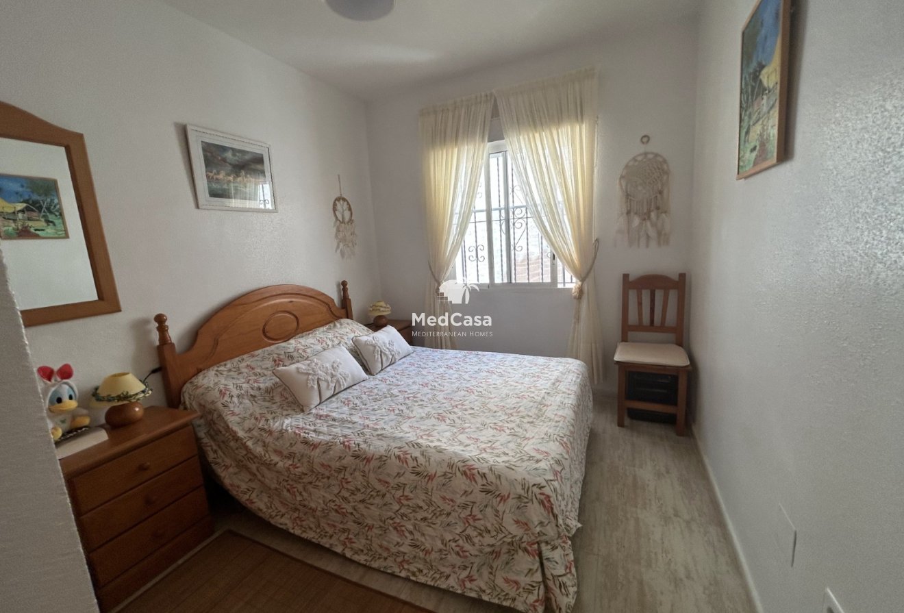 Resale - Apartment -
Orihuela Costa - Villamartín