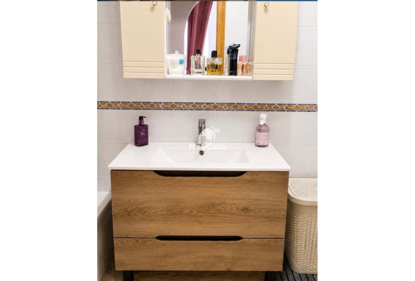 Resale - Apartment -
Orihuela Costa - Villamartín