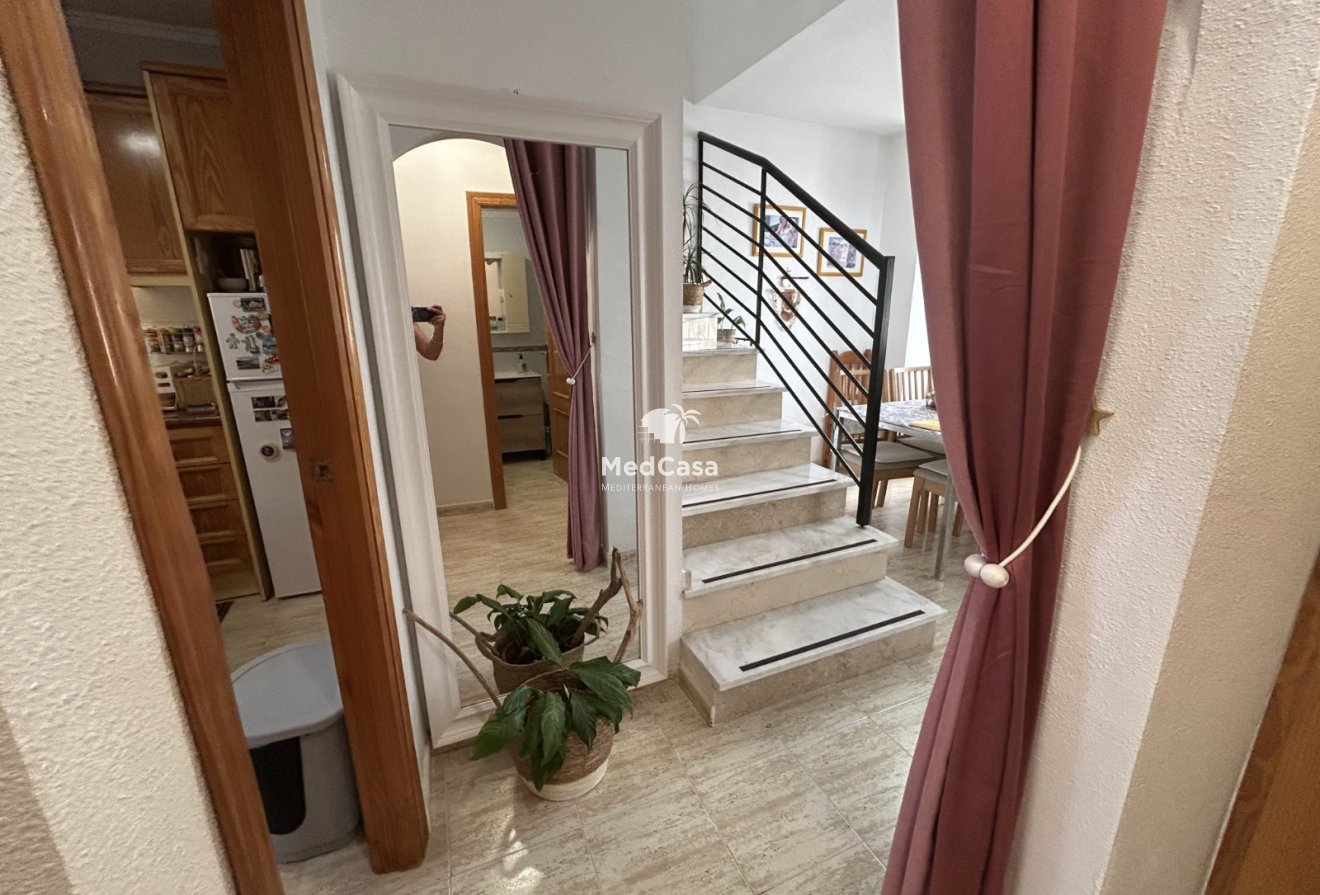 Resale - Apartment -
Orihuela Costa - Villamartín