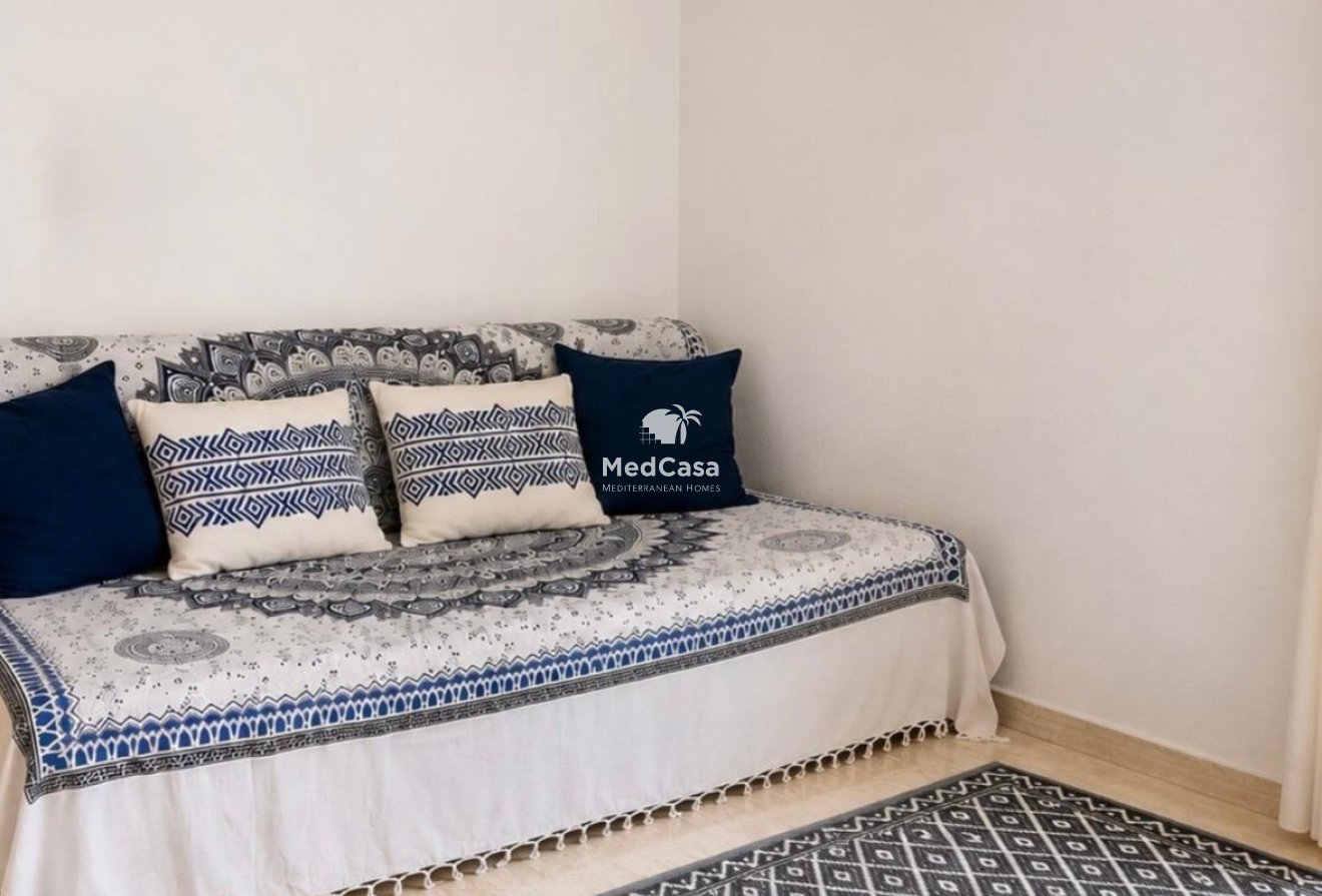 Resale - Apartment -
Orihuela Costa - Villamartín