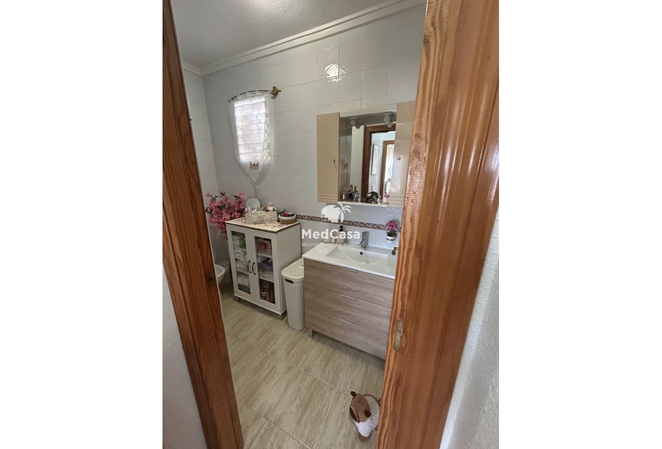 Resale - Apartment -
Orihuela Costa - Villamartín