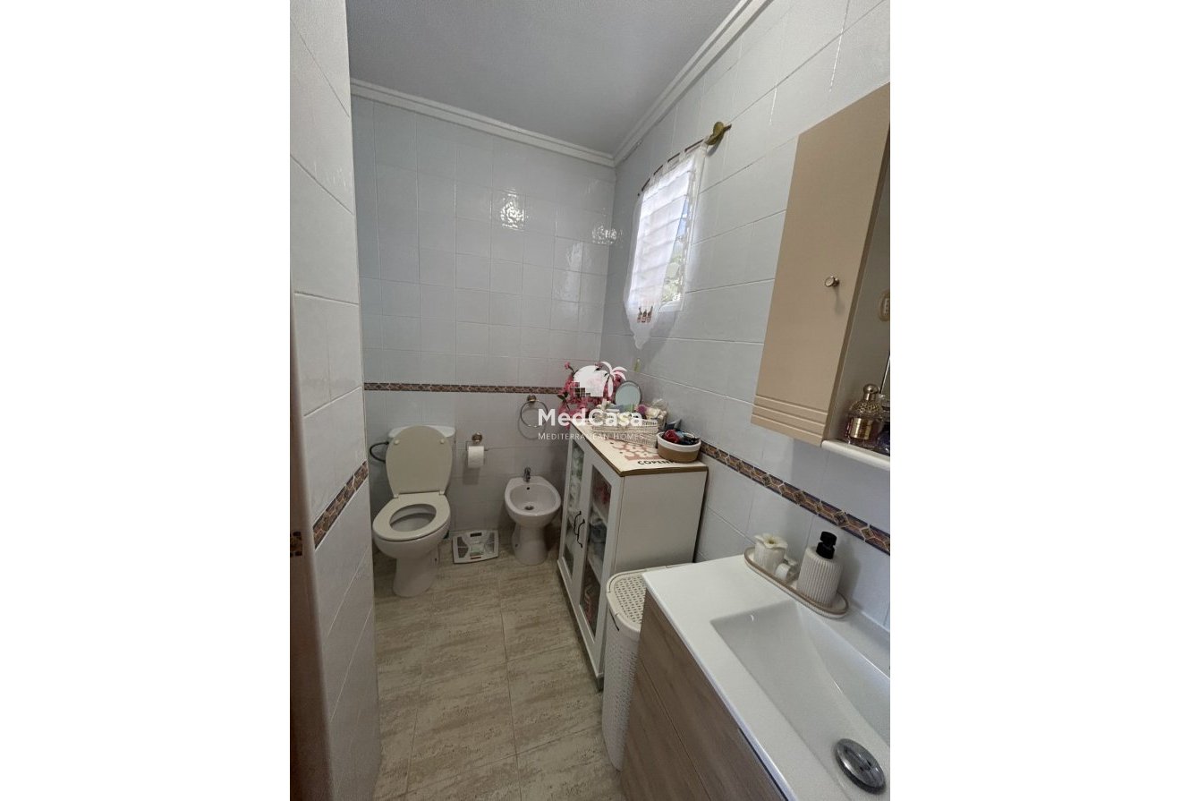 Resale - Apartment -
Orihuela Costa - Villamartín