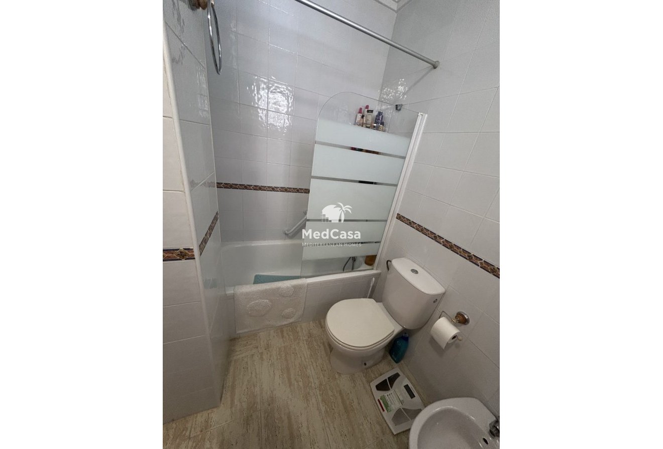 Resale - Apartment -
Orihuela Costa - Villamartín