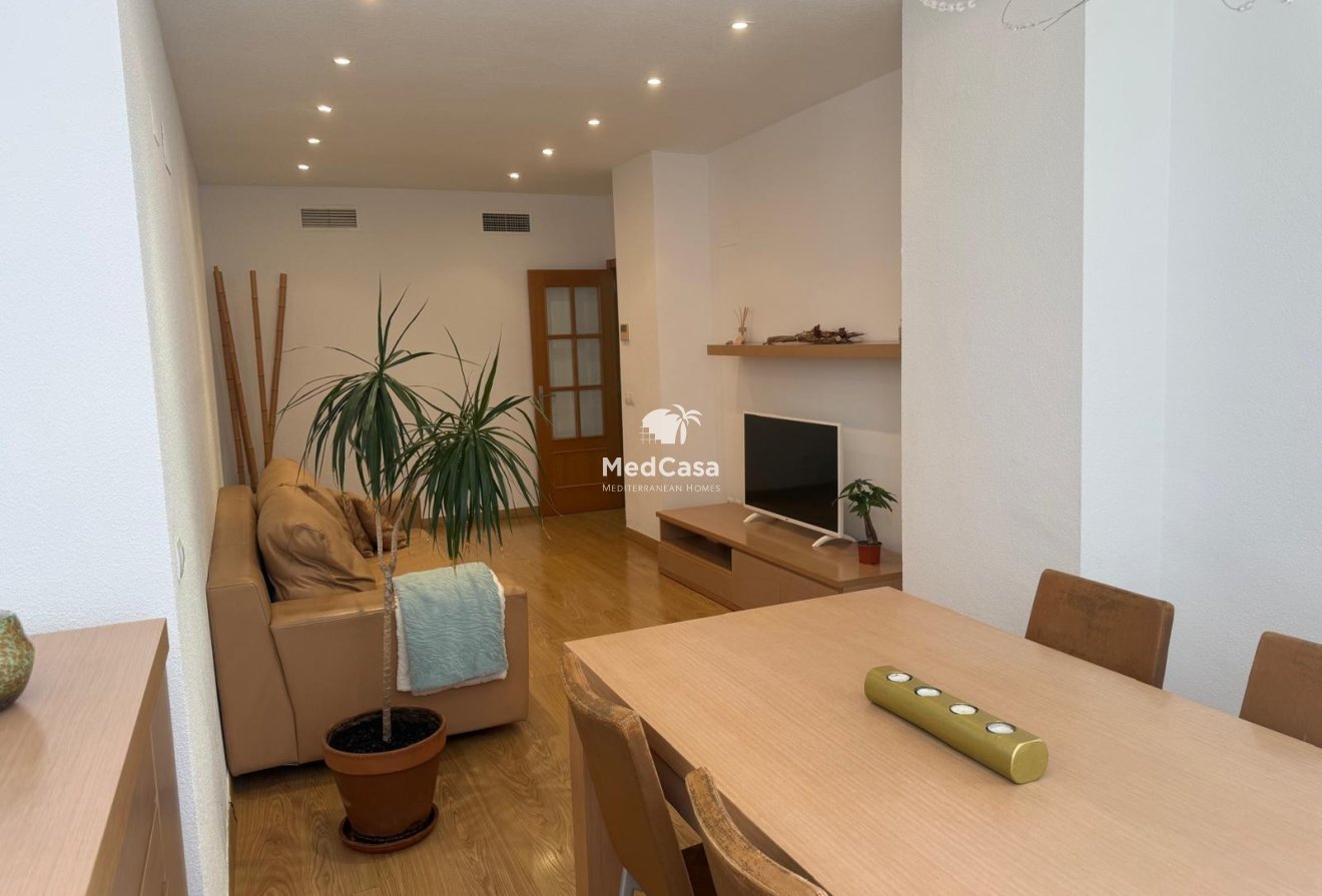 Resale - Apartment -
Villajoyosa