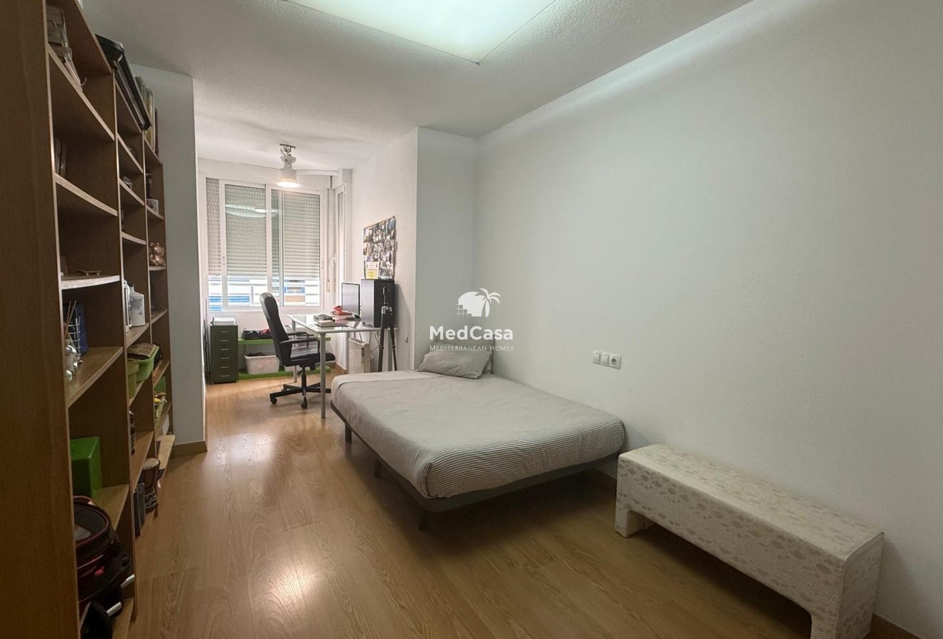 Resale - Apartment -
Villajoyosa