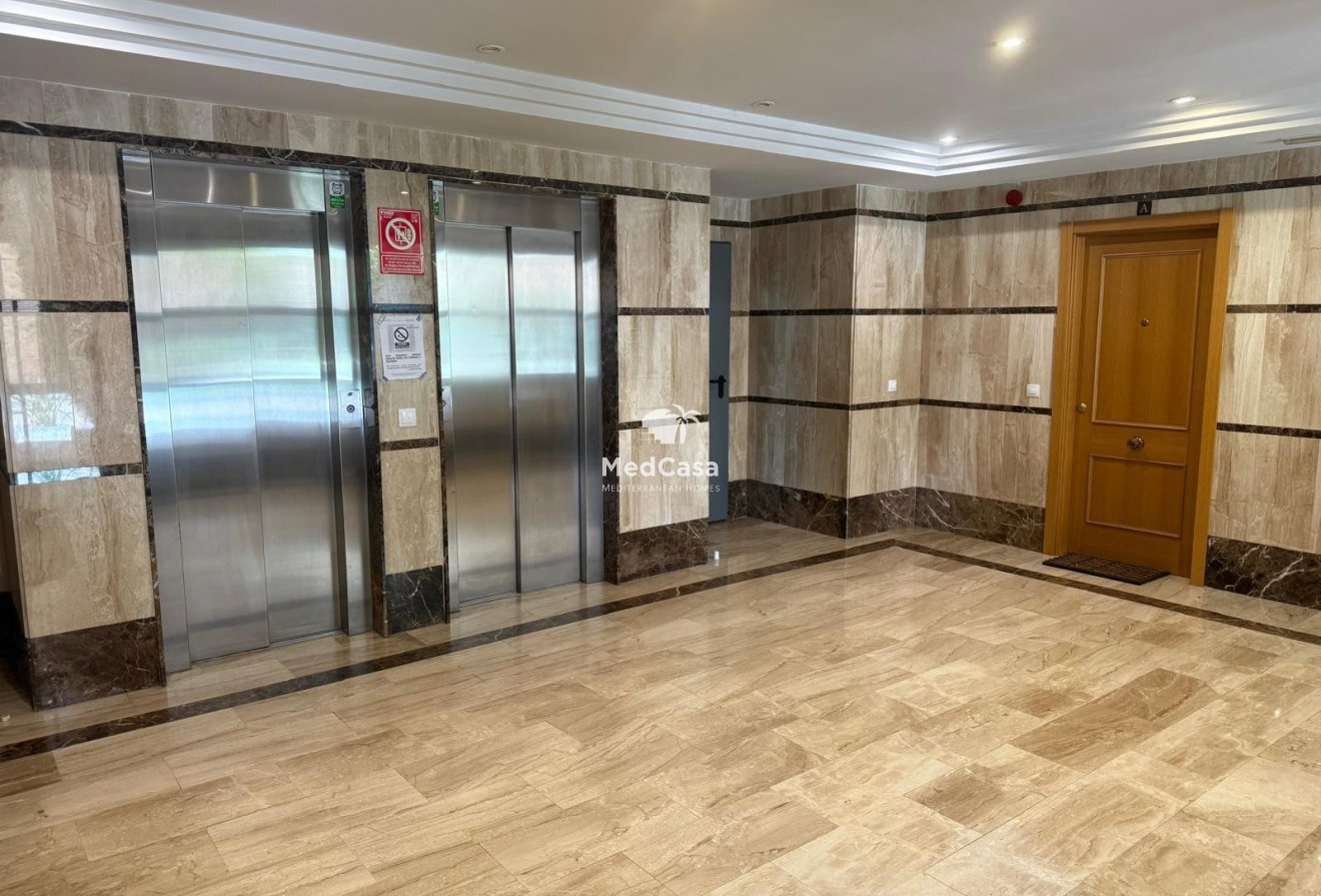 Resale - Apartment -
Villajoyosa