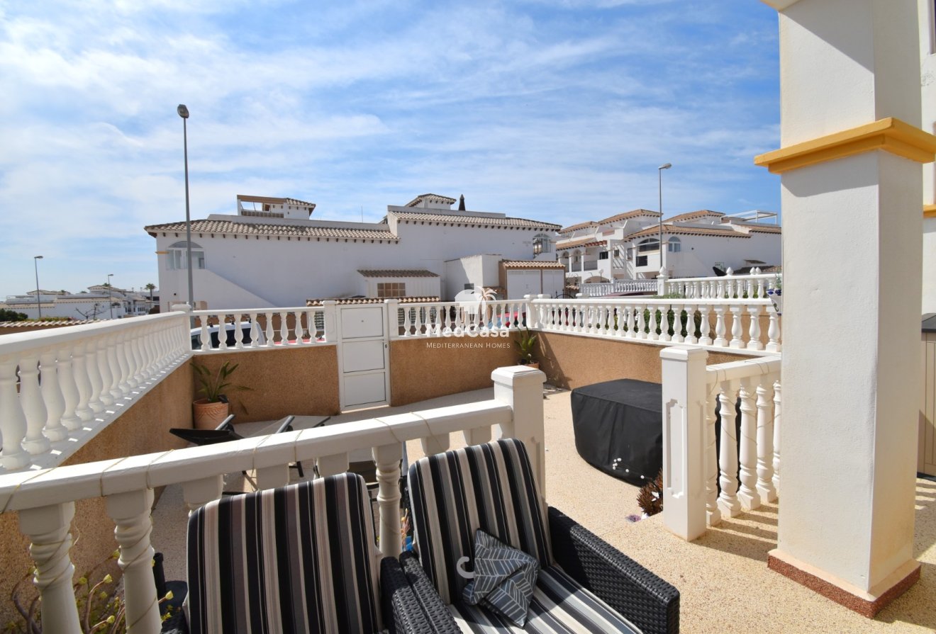 Segunda mano - Apartamento -
Orihuela Costa - Punta Prima