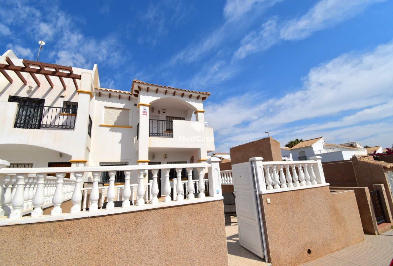 Segunda mano - Apartamento -
Orihuela Costa - Punta Prima