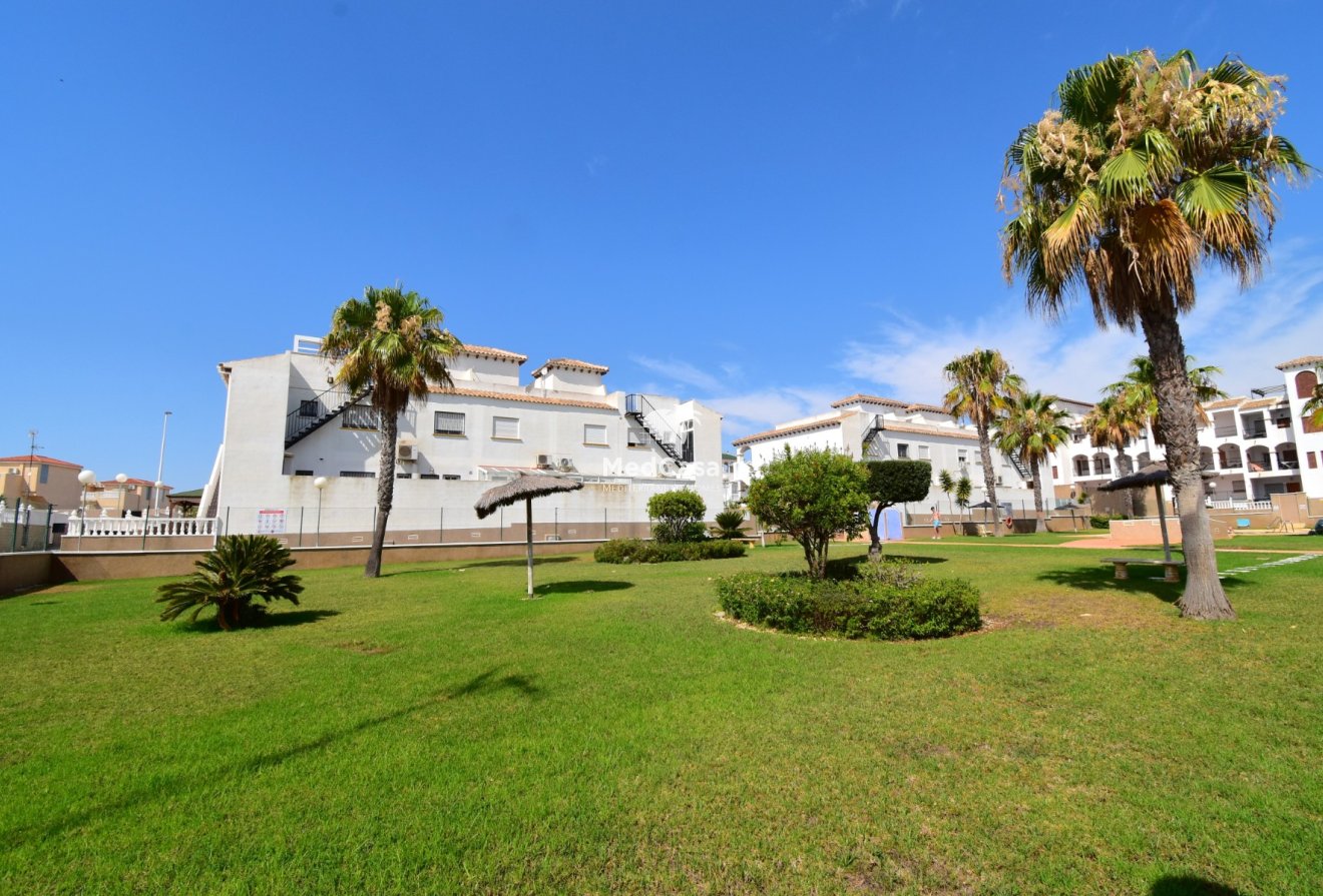Segunda mano - Apartamento -
Orihuela Costa - Punta Prima