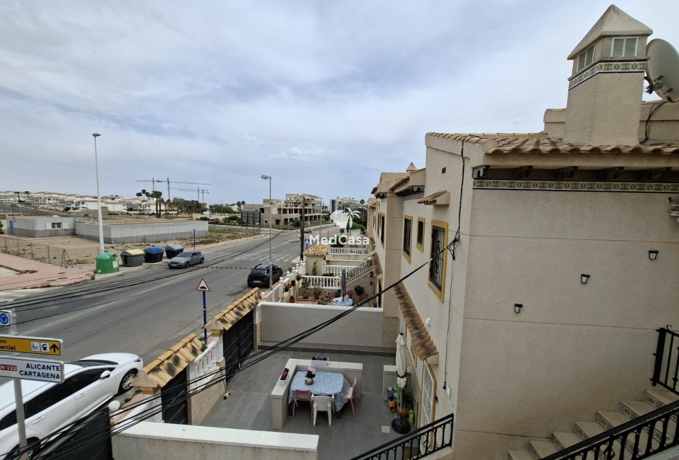 Resale - Townhouse -
Orihuela Costa - Playa Flamenca