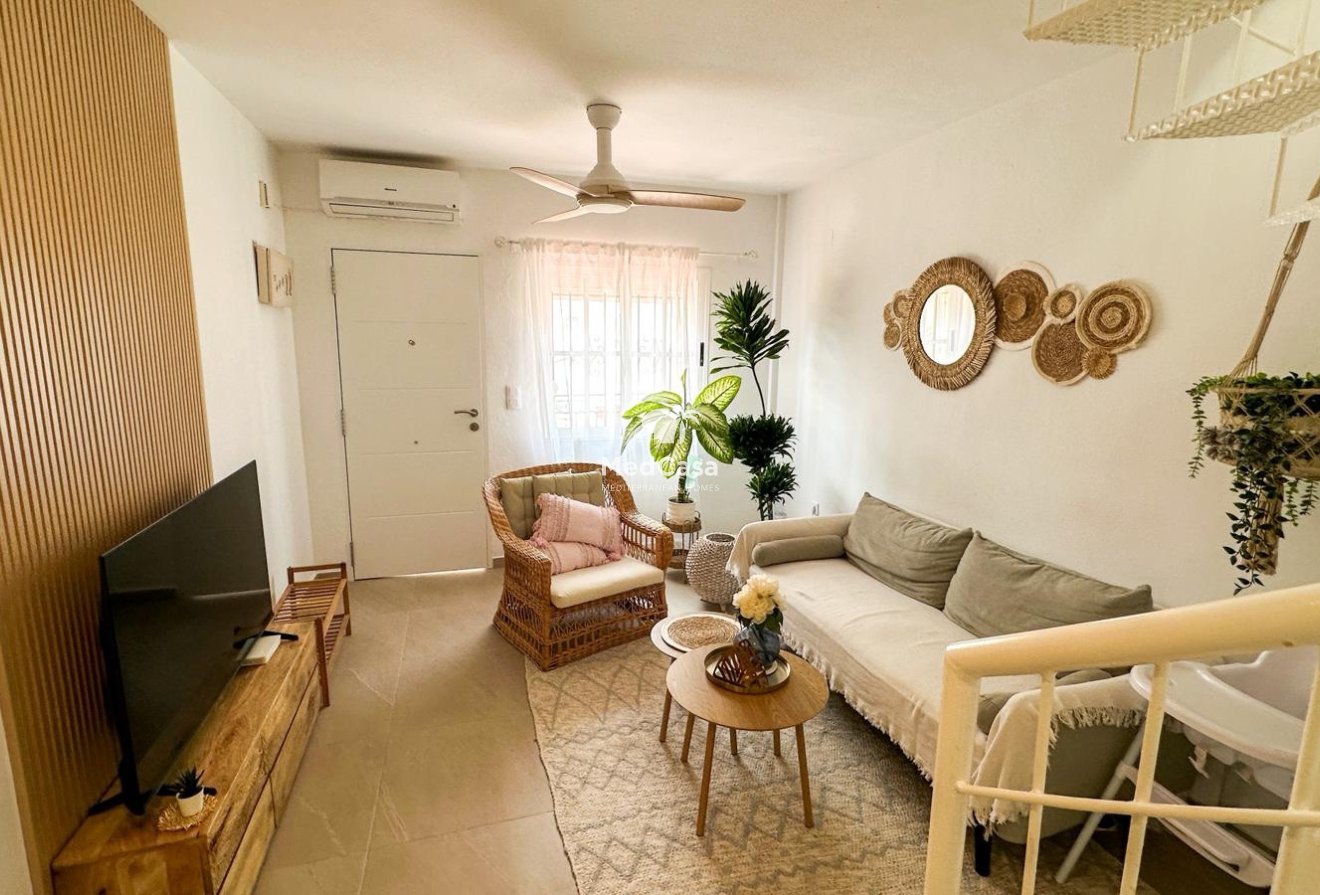 Resale - Townhouse -
Orihuela Costa - Playa Flamenca
