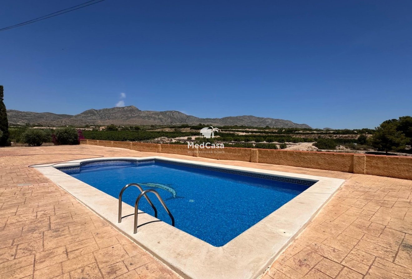 Wiederverkauf - Villa -
Albatera - Albatera - Country