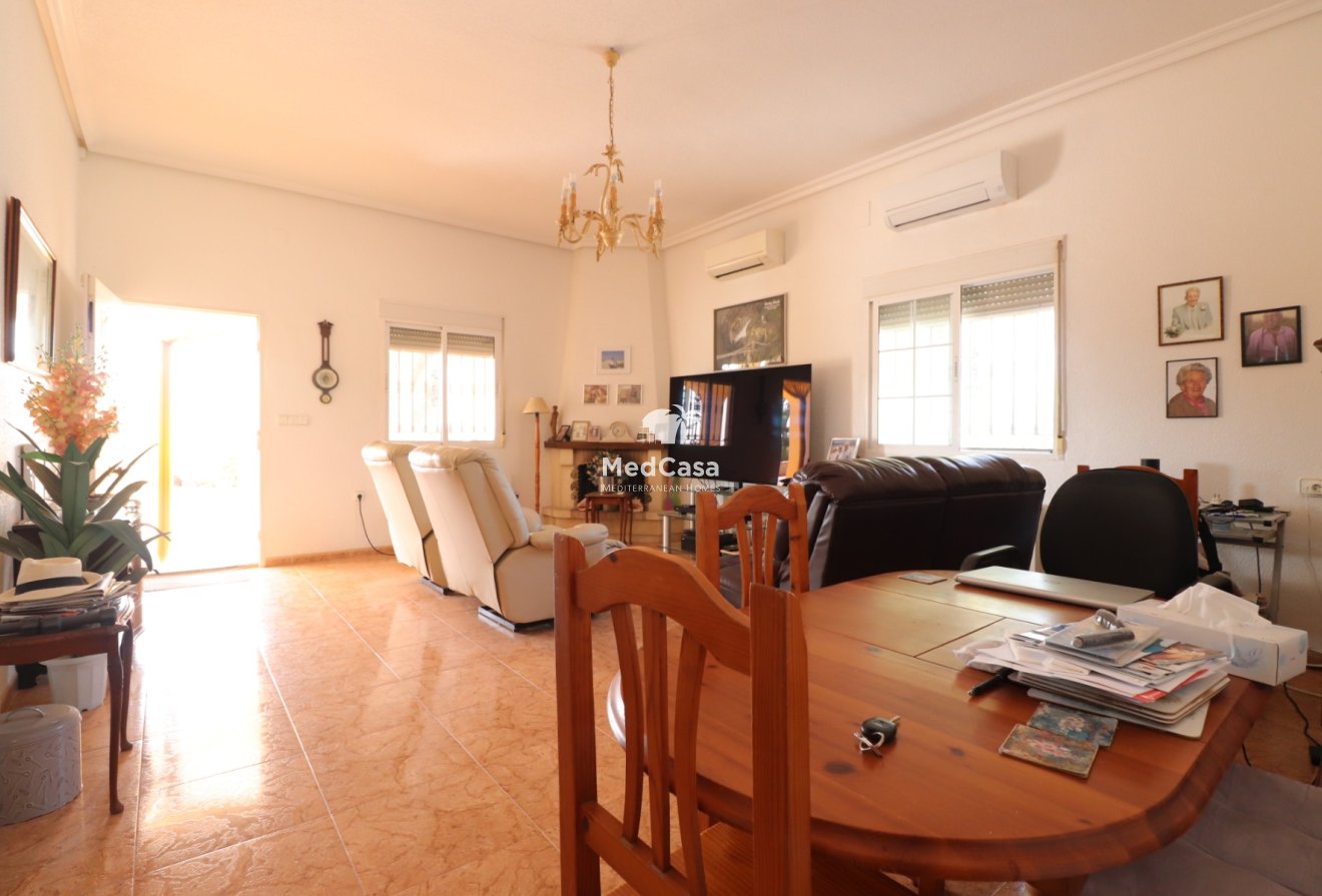 Wiederverkauf - Villa -
Albatera - Albatera - Country