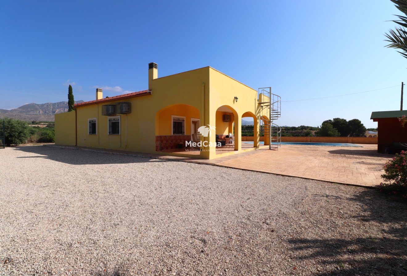 Wiederverkauf - Villa -
Albatera - Albatera - Country