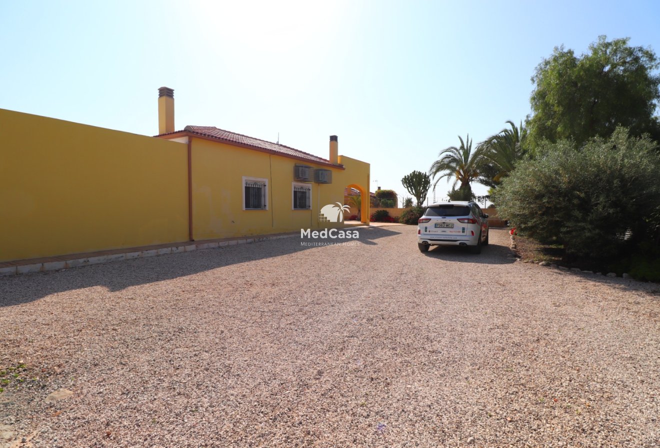 Wiederverkauf - Villa -
Albatera - Albatera - Country