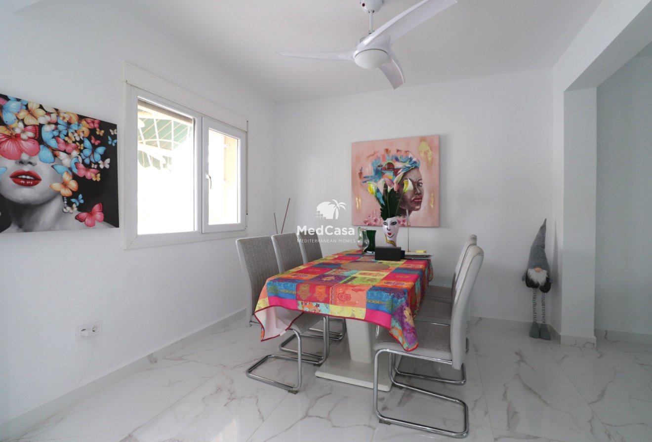 Resale - Townhouse -
Benijofar - Monte Azul