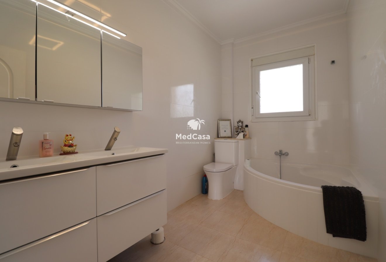 Resale - Townhouse -
Benijofar - Monte Azul