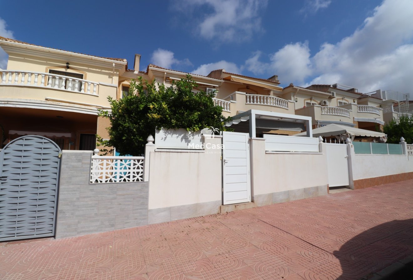 Resale - Townhouse -
Benijofar - Monte Azul