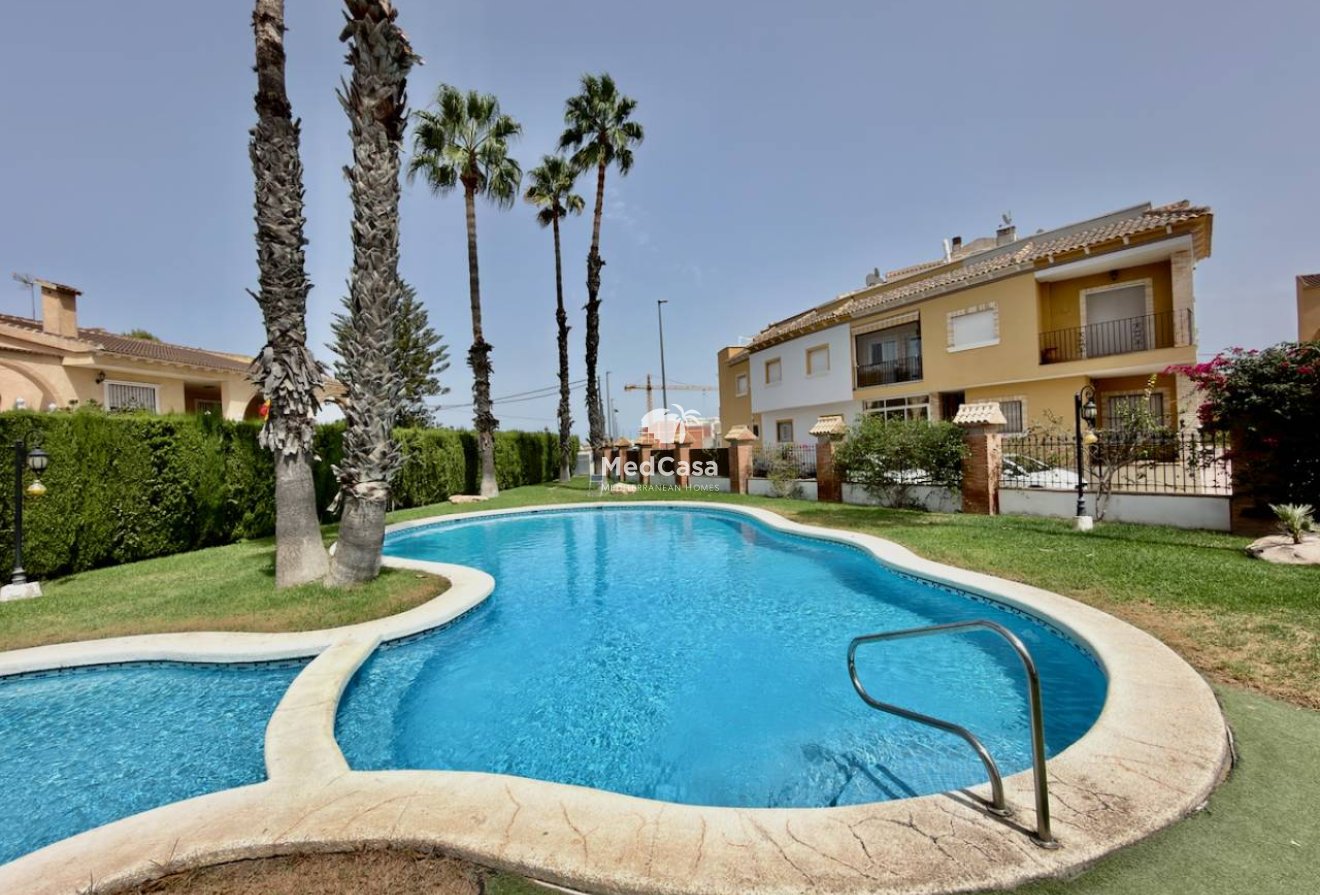 Resale - Apartment -
Catral