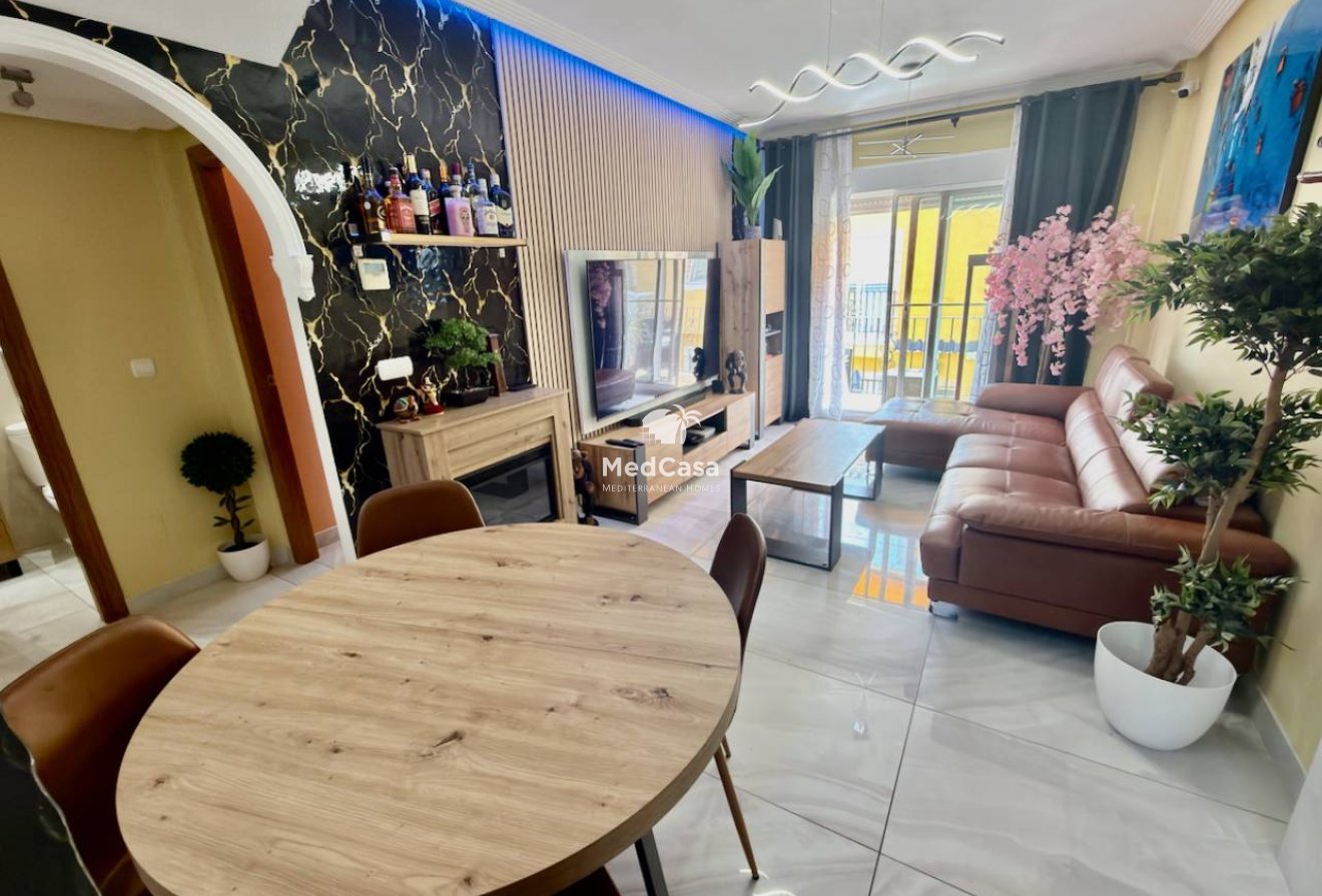 Resale - Apartment -
Catral