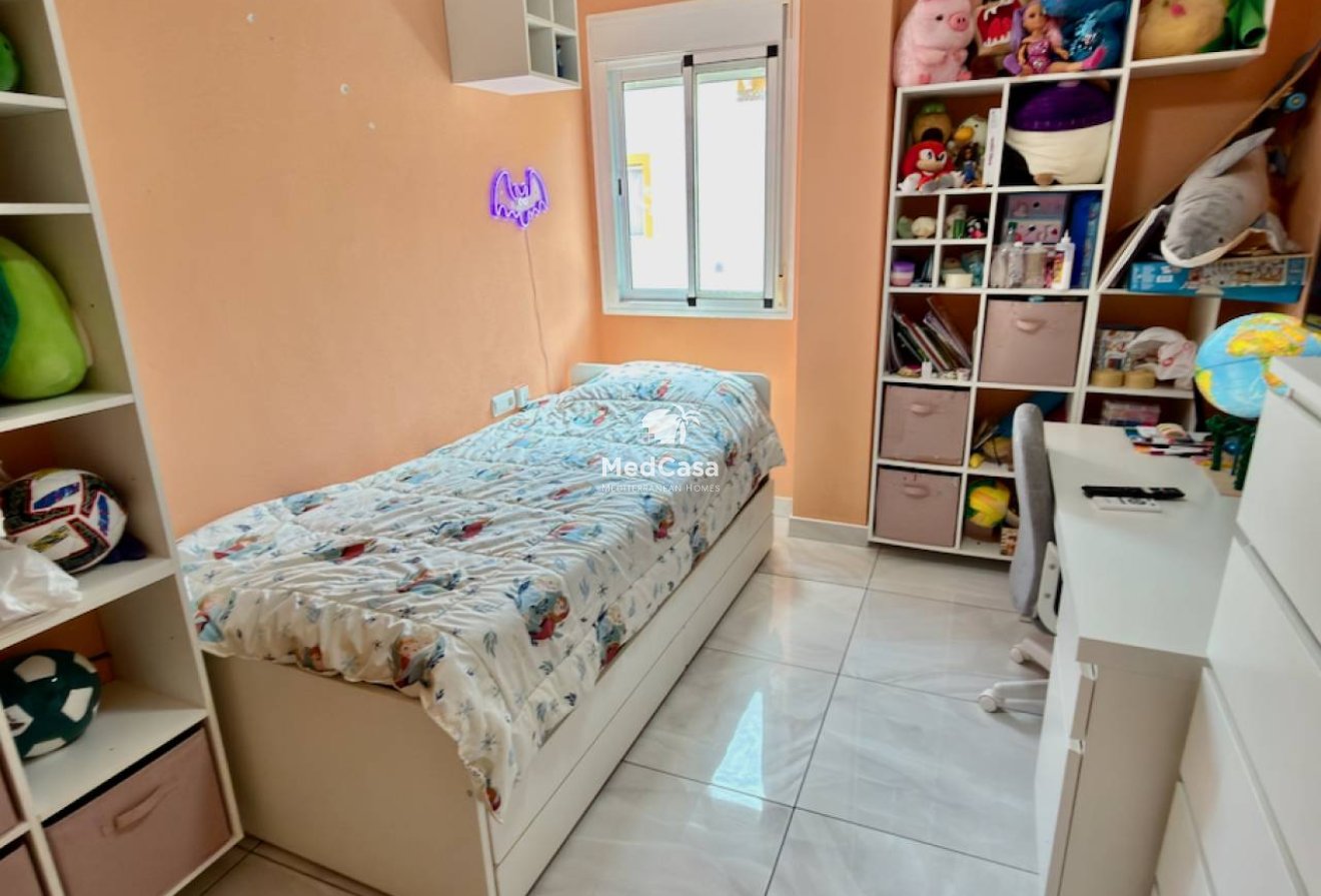 Resale - Apartment -
Catral
