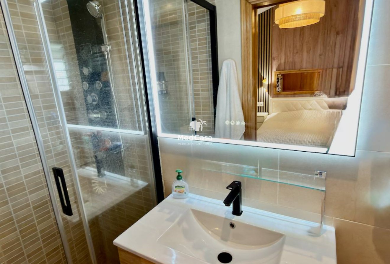 Resale - Apartment -
Catral