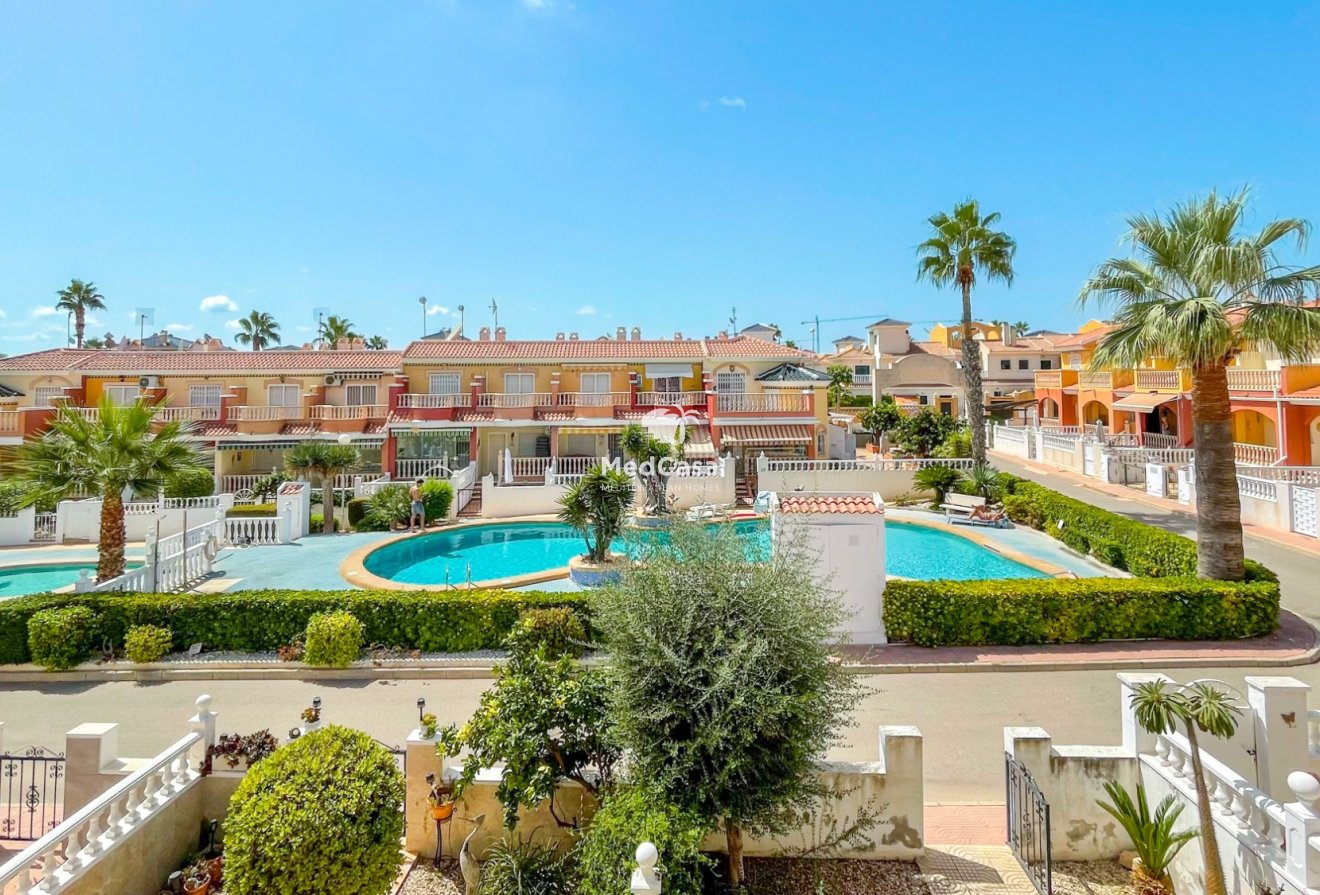 Resale - Townhouse -
Ciudad Quesada - Doña Pepa
