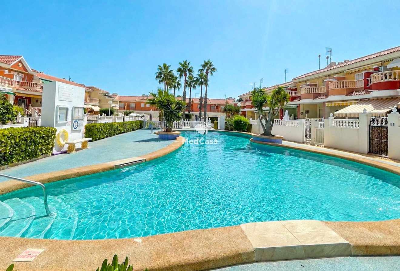 Resale - Townhouse -
Ciudad Quesada - Doña Pepa