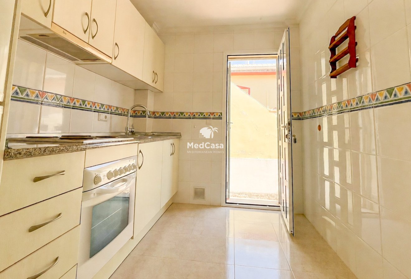 Resale - Townhouse -
Ciudad Quesada - Doña Pepa