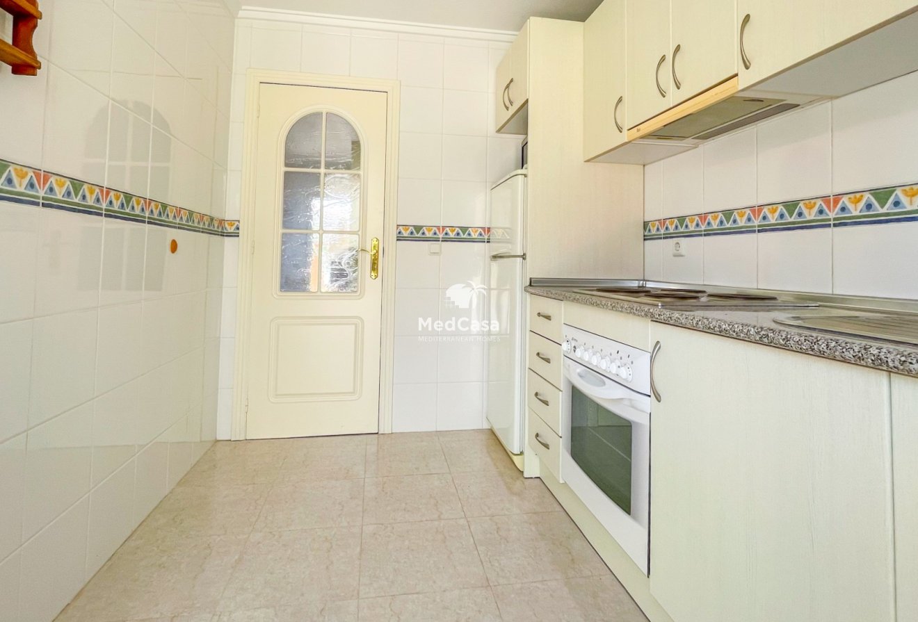 Resale - Townhouse -
Ciudad Quesada - Doña Pepa